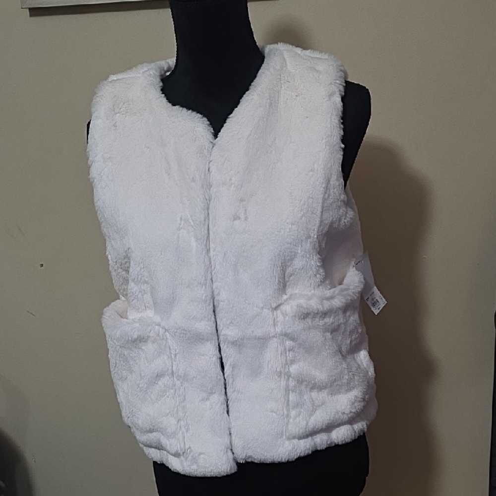 SO Women's Soft White Vest